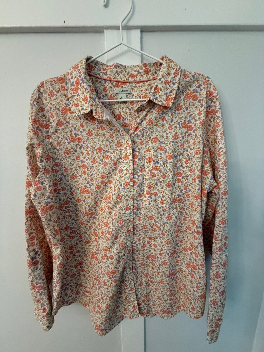 L.L. Bean Ditsy Floral Wrinkle -Free Oxford Button Down shirt size Large